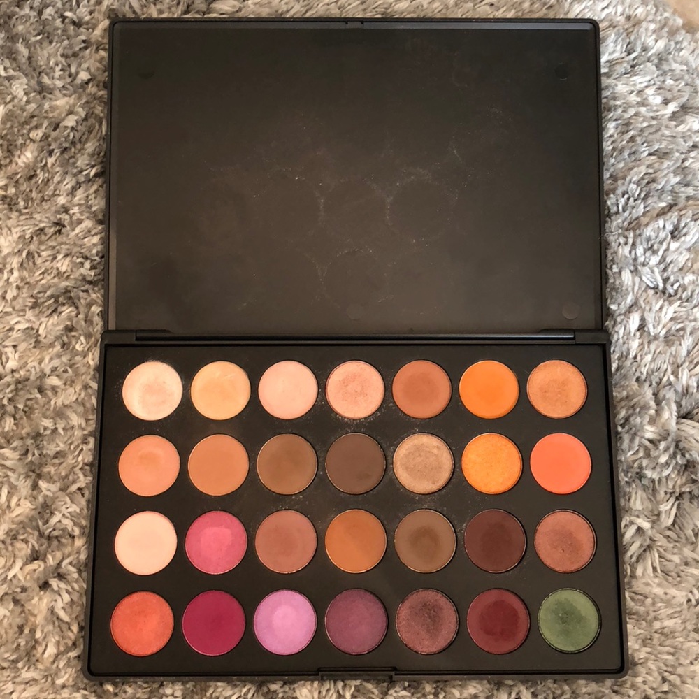 Jaclyn Hill X Morphe favorites palette